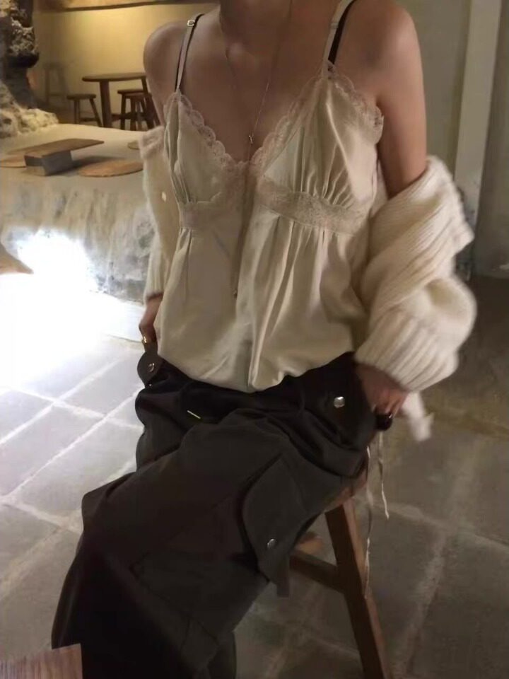 Fashionable V-Neck Strap Base  - Resin Vat 评论和价格